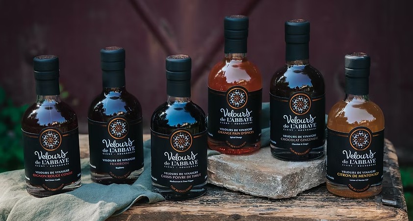 Les Velours de l'Abbaye, des vinaigres naturels et gourmets, sans aucun arôme artificiel, colorant, ni conservateur. 