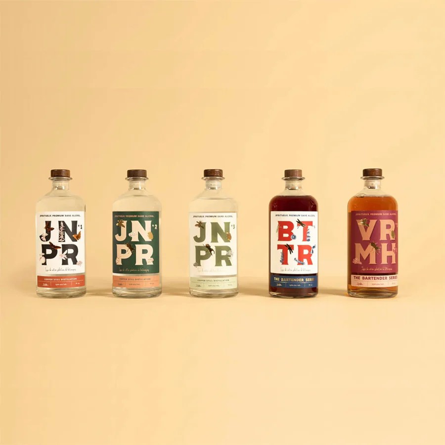Une gamme de spiritueux JNPR distillés sans alcool avec un goût bluffant et intense grâce à un bouquet d'épices et de plantes